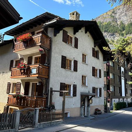 Chalet Medi Zermatt Buitenkant foto